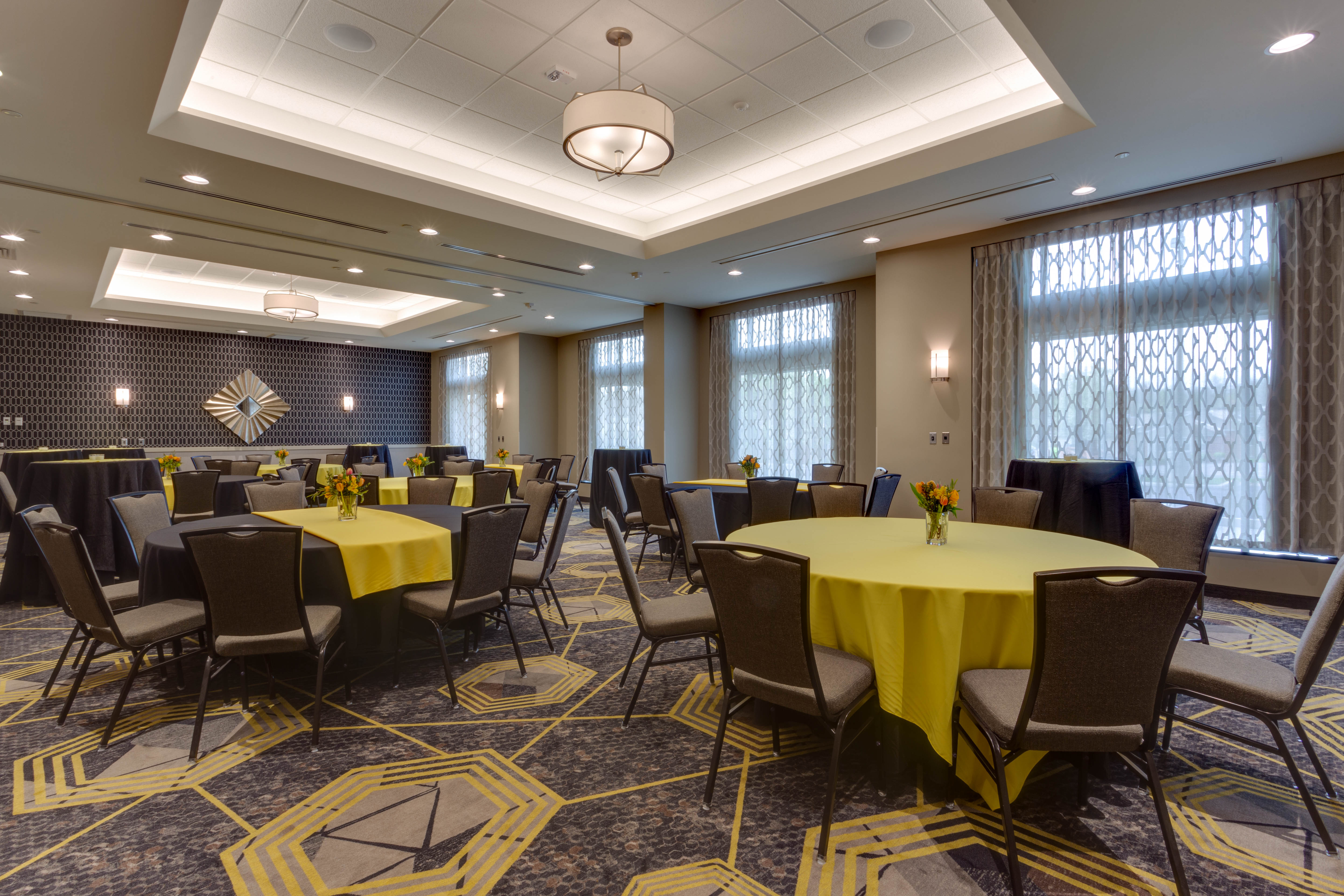 Meeting space at the Drury Inn & Suites Pittsburgh Airport Settlers Ridge